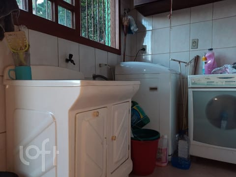 Image 34 - 252254